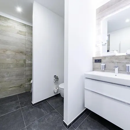 Cook - 2 Schlafzimmer, 2 Baeder, Boddenblick & Sauna *